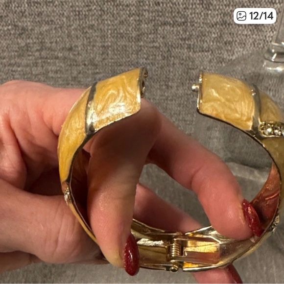 Gold Tone Rhinestone Two Tone Bangle Bracelet Cuff 🤩SEE OFFER IN DESCRIPTION🤩 - Picture 8 of 8